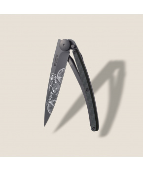 Kapesní nůž Deejo 1GC107 Tattoo Black 37g carbon fiber Café Racer