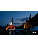 Petzl SWIFT RL 2023 svítilna oranžová