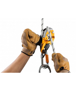 Petzl Slaňovací zařízení Petzl I´D S barva Žlutá Petzl Slaňovací zařízení Petzl I´D S barva Žlutá